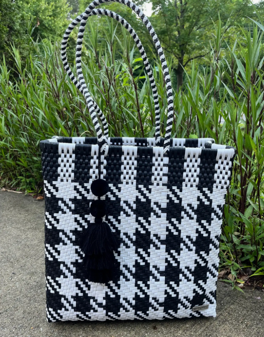 Black and White Houndstooth Playera Tote